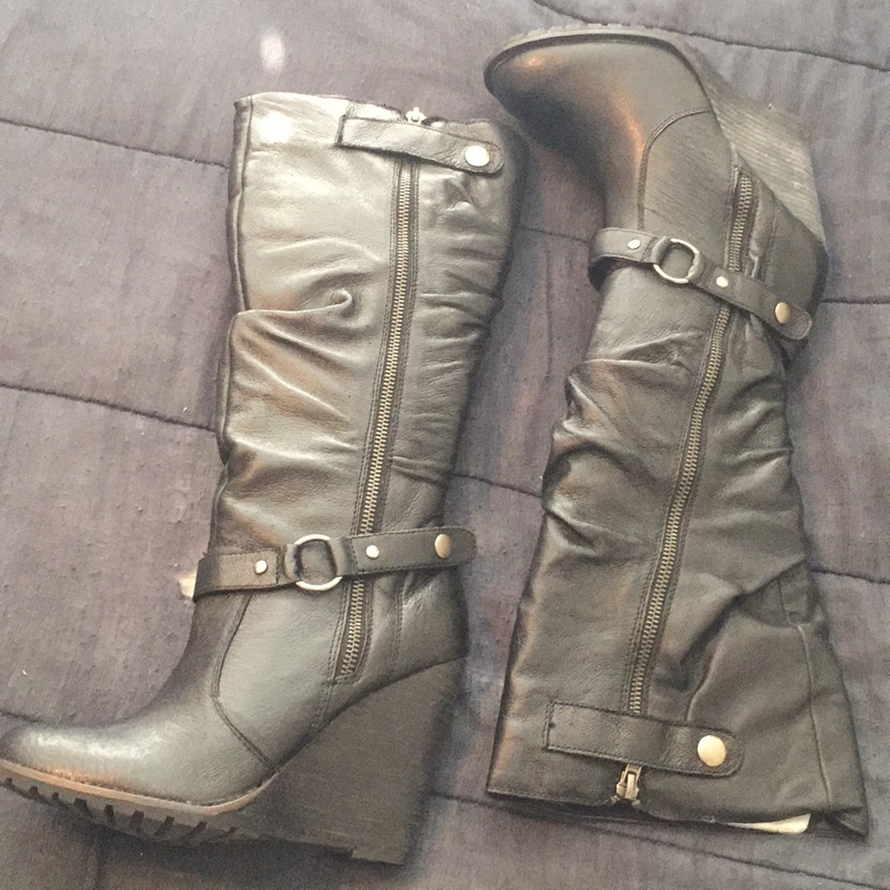 Black Long Wedge Boot